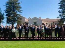 Ministros de Kast cumplen con la Ley de Probidad a dos días del plazo.