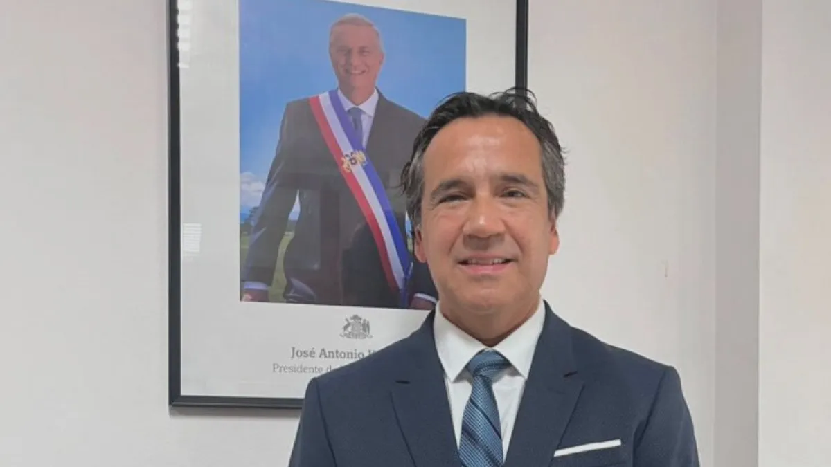 Nombramientos frustrados en el gobierno de Kast por polémicas y requisitos educativos.