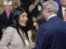 Kast condena agresión a ministra Lincolao y promete acción legal contra los responsables.