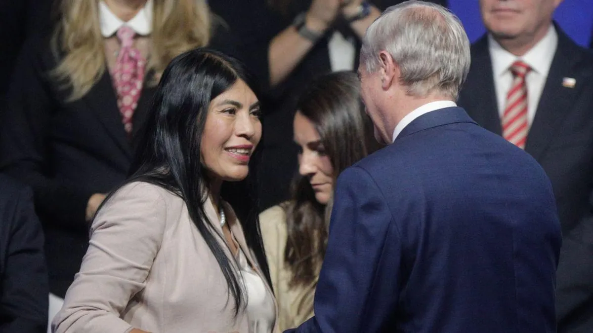 Kast condena agresión a ministra Lincolao y promete acción legal contra los responsables.