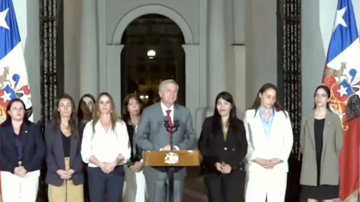 Kast condena agresión a ministra Lincolao y promete justicia para los responsables.