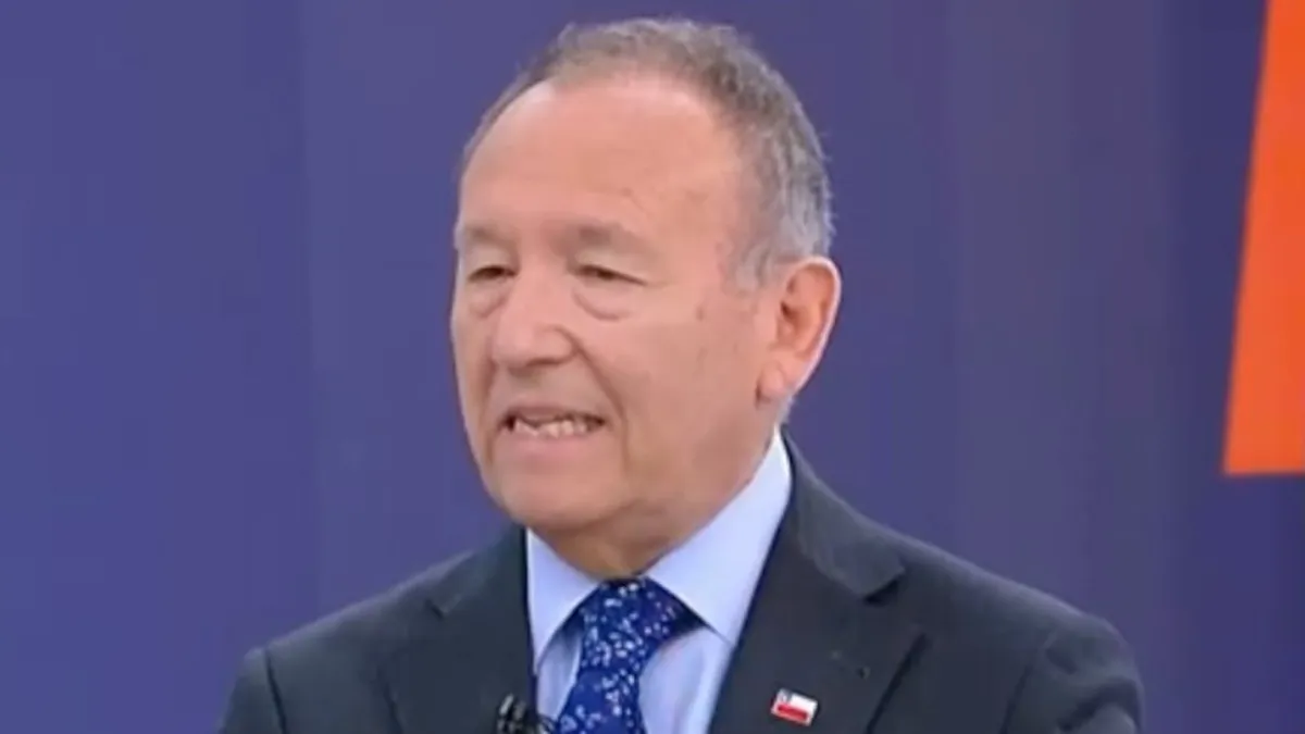 El ministro Ruminot urge al Congreso a aprobar la crucial megarreforma económica.