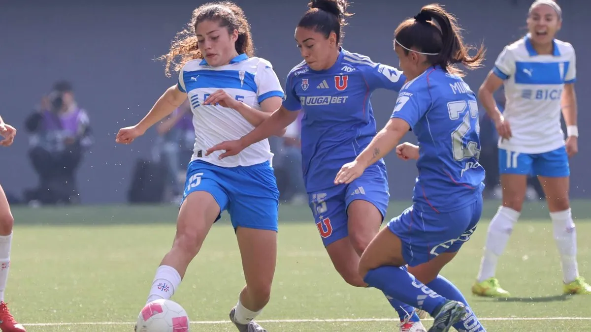 La Liga Femenina de fútbol chileno llega a la TV abierta con el clásico U vs UC.