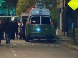 Joven de 17 años defiende su hogar y hiere a un asaltante en Maipú.