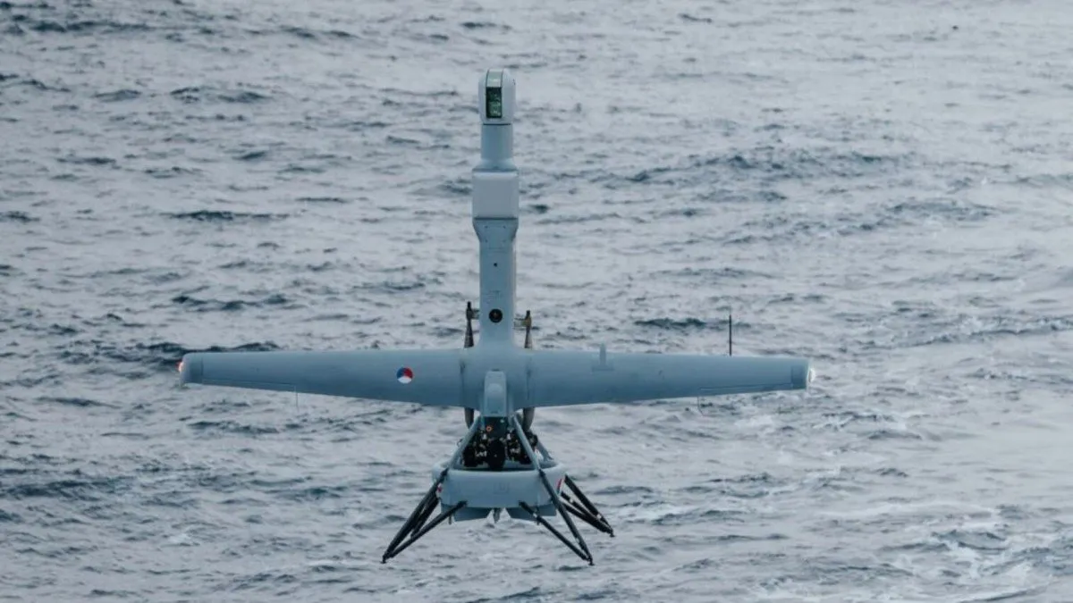 La Marina Real Neerlandesa integra el dron V-BAT para potenciar su vigilancia y análisis.