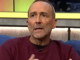 Mauricio Hofmann denuncia la falta de rigor en los medios al cubrir a políticos.