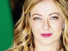 Meloni se distancia de Trump y fortalece su gobierno en Italia ante retos internos y externos.