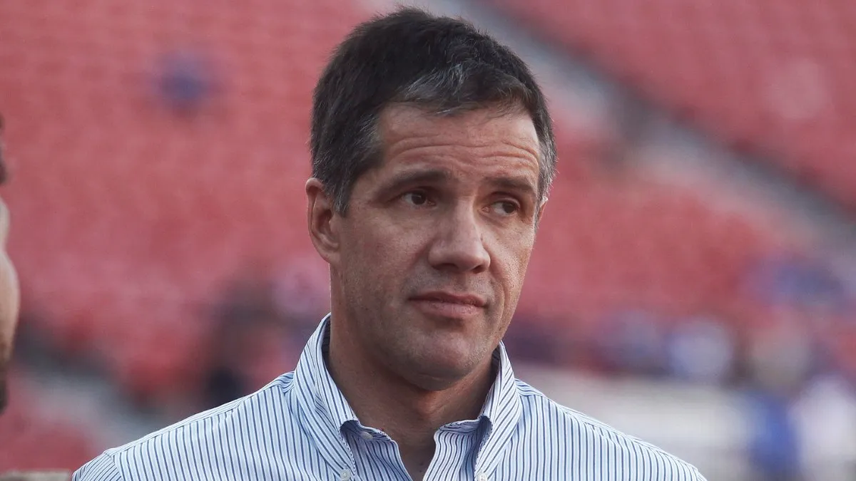 Michael Clark renuncia como presidente de Azul Azul