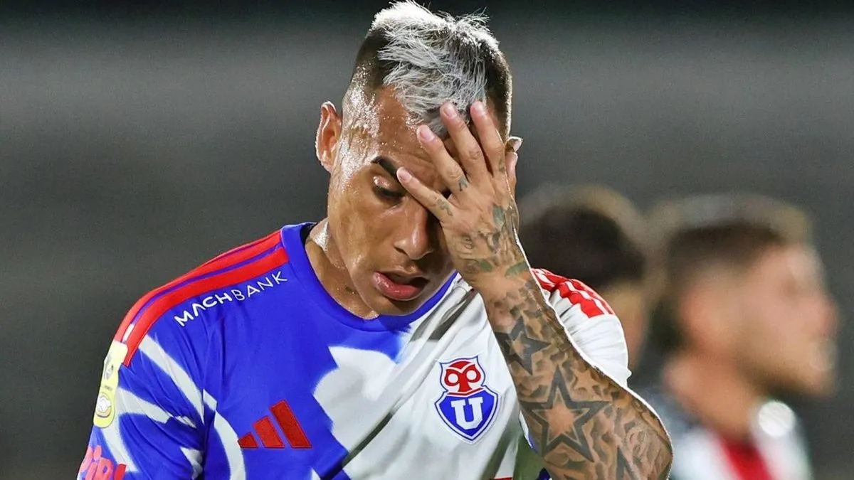 Ñublense triunfa ante U. de Chile en un partido lleno de polémicas y lesiones.