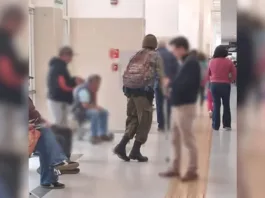 Alarma en Ovalle: hombre con armas falsas en farmacia del hospital fue detenido.