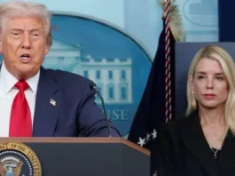 Trump destituye a Pam Bondi