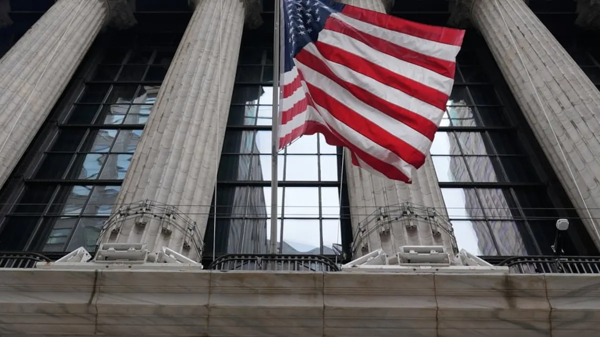 El petróleo sube a 95 dólares tras la retractación de Trump sobre Irán.