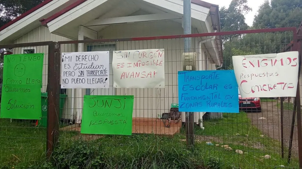 Padres de Purrehuín piden a Junji financiamiento para transporte escolar.