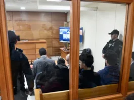 Tres estudiantes detenidos por ataque a ministra de Ciencias; piden sanciones.