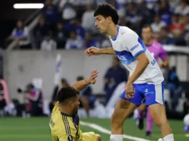 Universidad Católica cae 2-1 ante Boca Juniors en su debut en la Copa Libertadores.