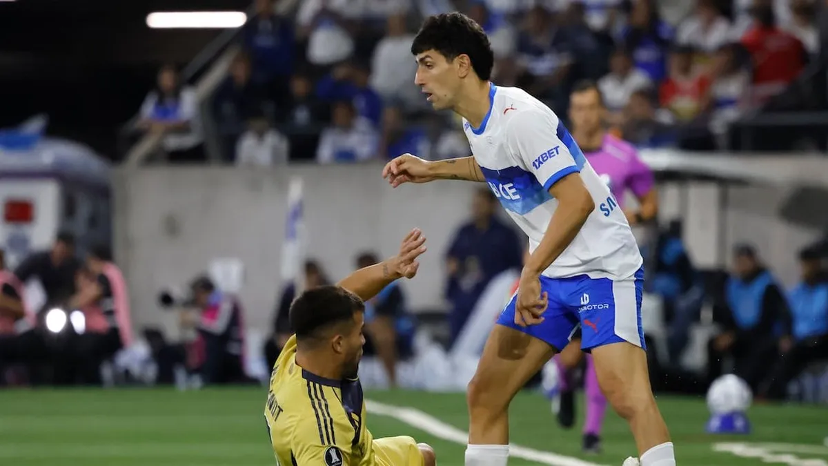 Universidad Católica cae 2-1 ante Boca Juniors en su debut en la Copa Libertadores.