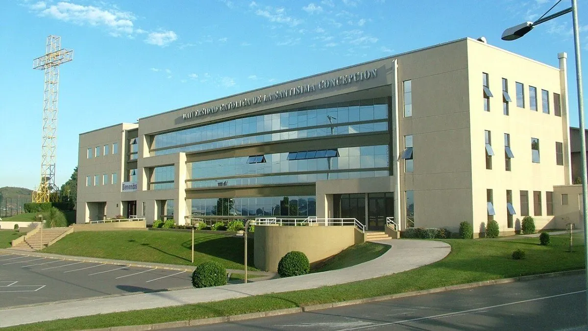La U. Católica de Concepción activa protocolos tras amenaza de tiroteo en su campus.